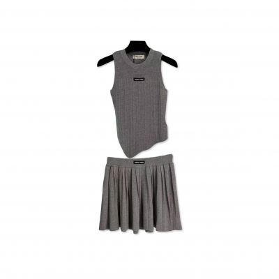 MIU MIU KNITTED SUIT